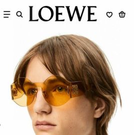 Picture of Loewe Sunglasses _SKUfw46569147fw